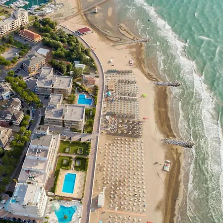 Διαμέρισμα Stylish Pool View Flat With Two Terraces *